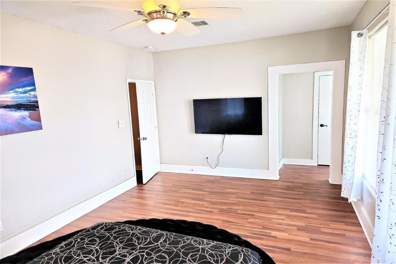 Casaazul-2605A-Couples Retreat By Beach & Pleasure Pier 1 Block Away- 2Bed 2Bath- 7 Minutes To Cruise Terminal Galveston Exterior foto